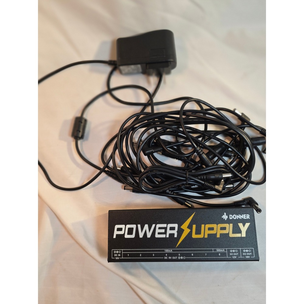 Donner DP-1 Guitar Pedal Power Supply 10 Isolated DC Outputs 9V 12V 18V Black